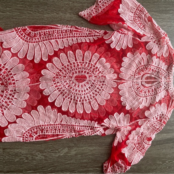 Red Kimono - Picture 3 of 3